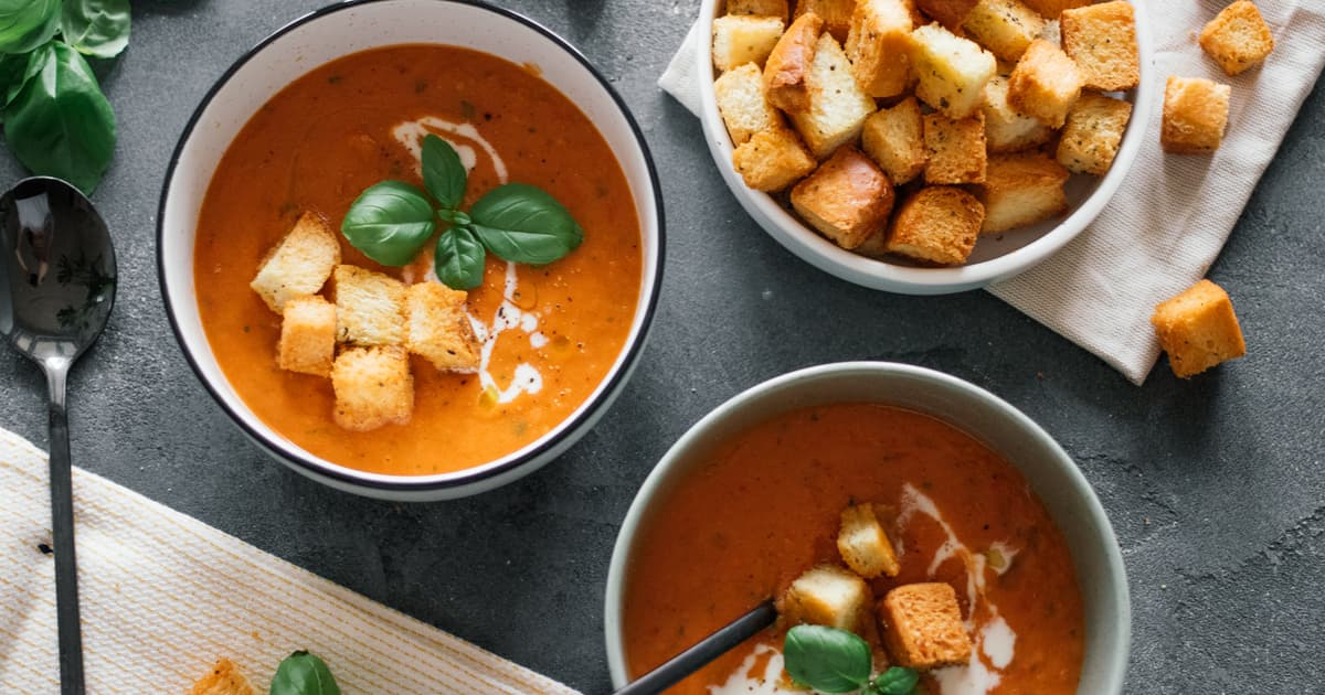Vegan Oven-Roasted Tomato Soup with Crispy Croutons | Recipe | Zucker&Jagdwurst