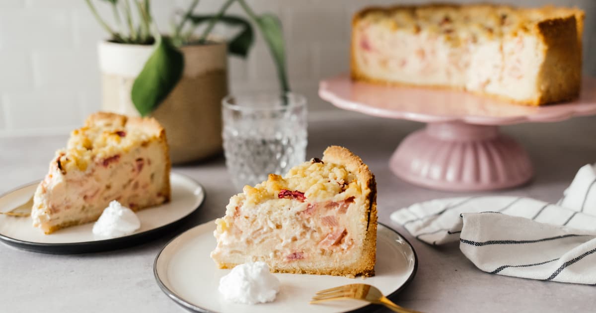 Vegan Rhubarb Crumble Cheesecake | Simple Recipe | Zucker&Jagdwurst