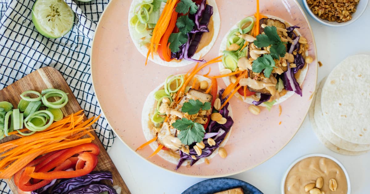 Vegan Thai Tacos with Peanut Sauce | recipe | Zucker&Jagdwurst