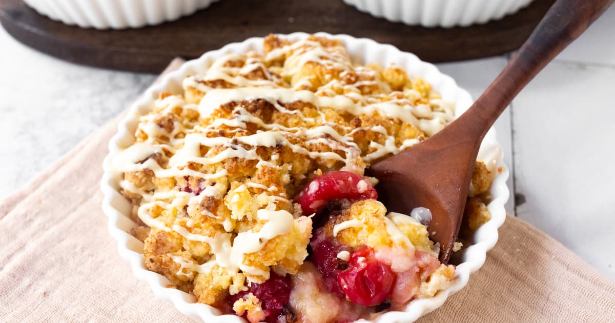 Vegan Goseberry Crumble | Fast and easy | Zucker&Jagdwurst