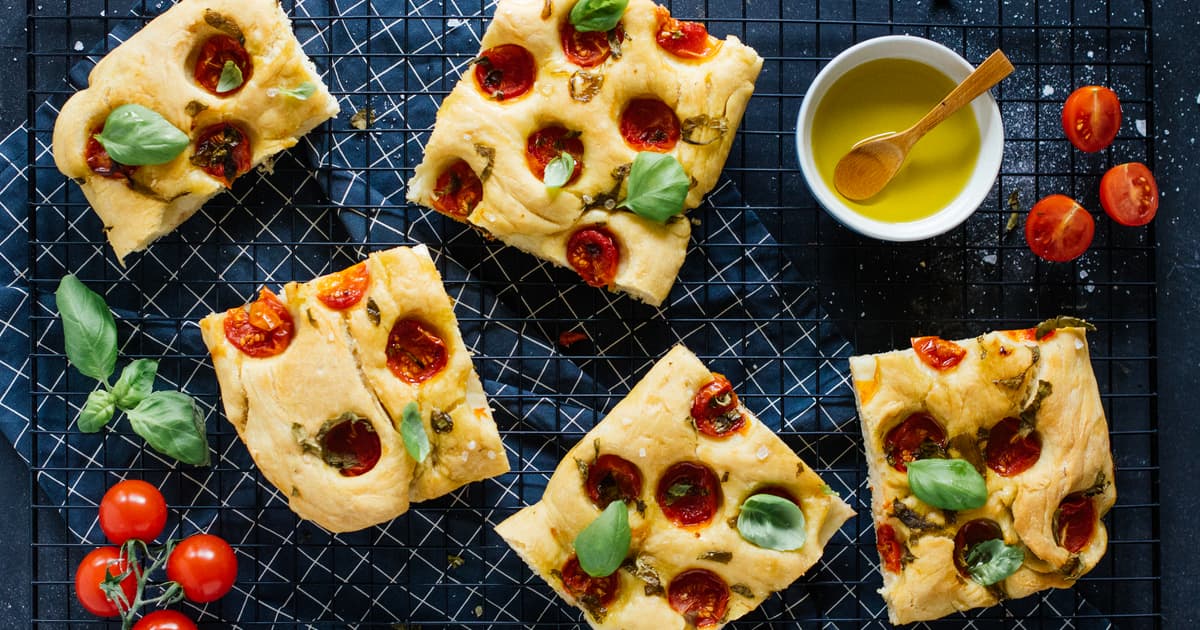 Vegan Tomato Basil Focaccia Bread | Vegan Recipe | Zucker&Jagdwurst