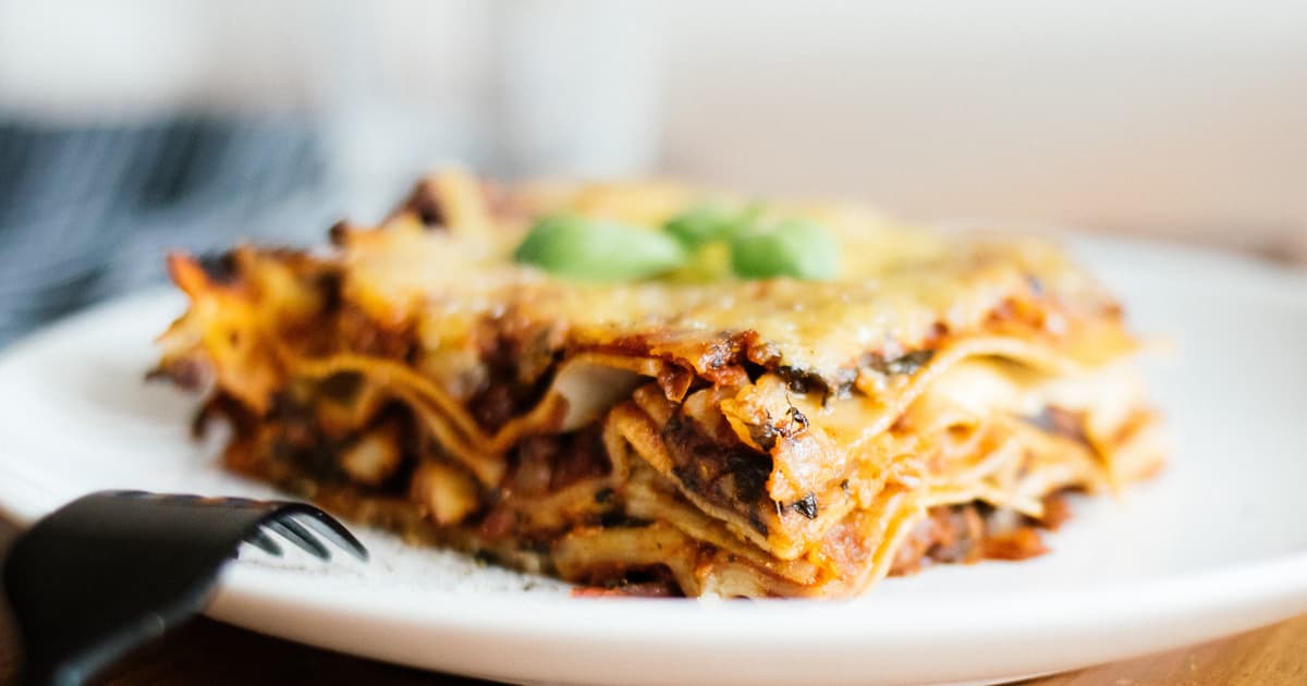 Vegan Lasagna with lentils & spinach (soy-free) | Zucker&Jagdwurst