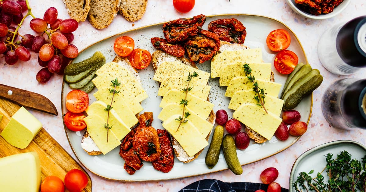 Homemade Vegan Semi-Hard Cheese | Zucker&Jagdwurst