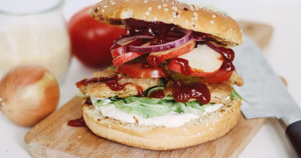 Classic vegan Burger with Soy Steaks | Zucker&Jagdwurst