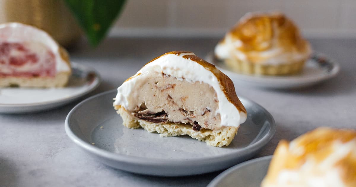 Vegan Mini Baked Alaska | Recipe with Aquafaba Meringue | Zucker&Jagdwurst