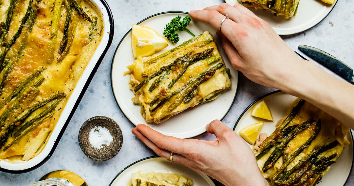 Vegan Asparagus Lasagna with Sauce Hollandaise | Recipe | Zucker&Jagdwurst