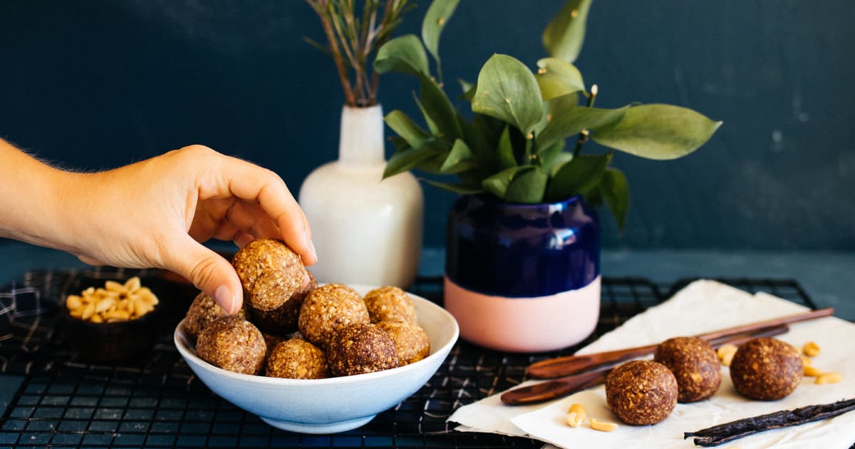 Vegan Snickers Energy Balls | Quick Recipe | Healthy | Zucker&Jagdwurst