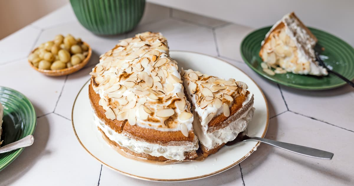 Vegan Gooseberry Meringue Cake | Step-by-Step Recipe | Zucker&Jagdwurst