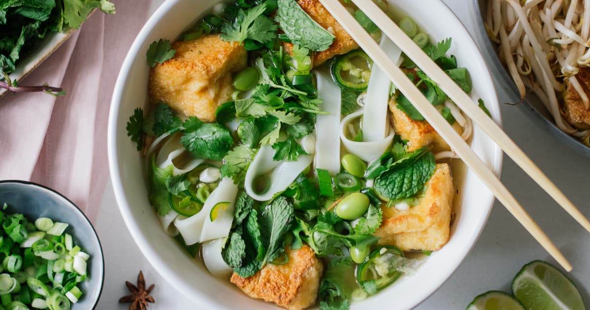 Vegan Rice Noodle Soup (Pho) | Quick & Easy Recipe | Zucker&Jagdwurst