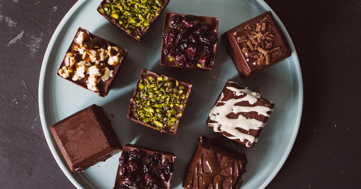 No-Bake Chocolate Biscuit Mini Cakes | Vegan Recipe | Zucker&Jagdwurst