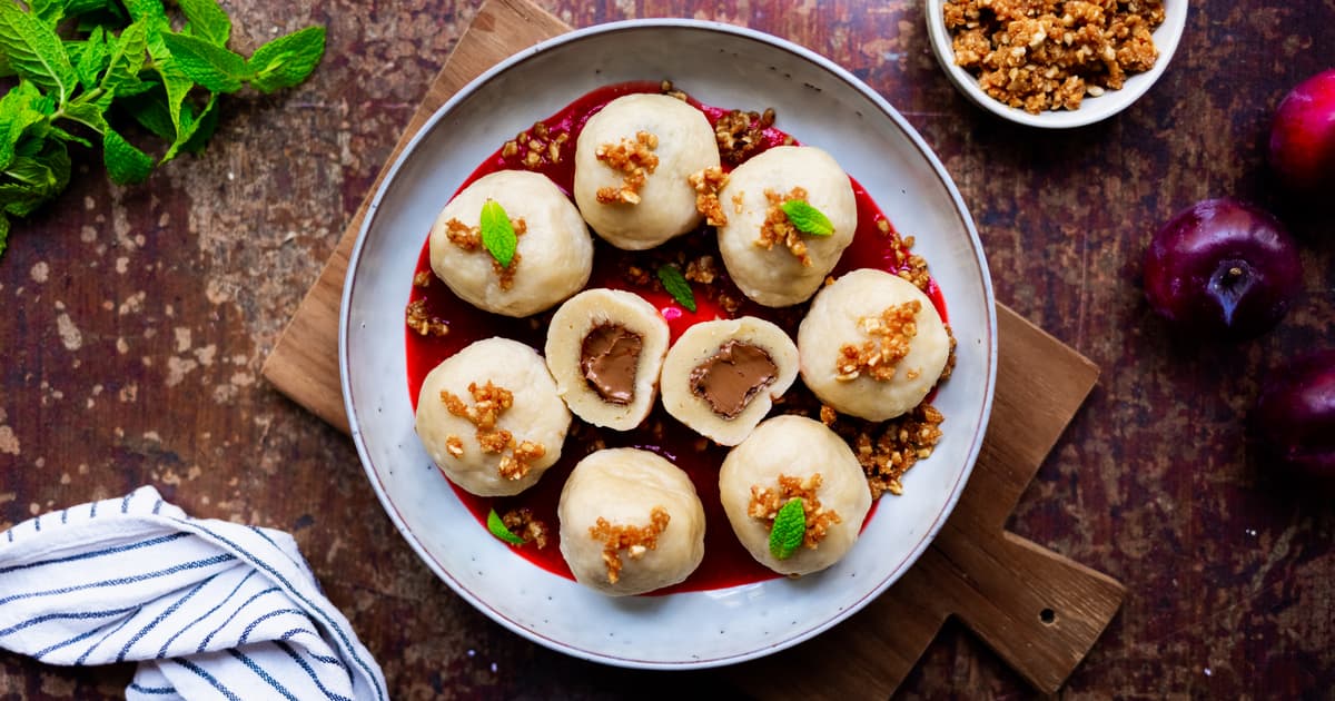 Vegan Nougat Dumplings with Plum Sauce | Simple Recipe | Zucker&Jagdwurst