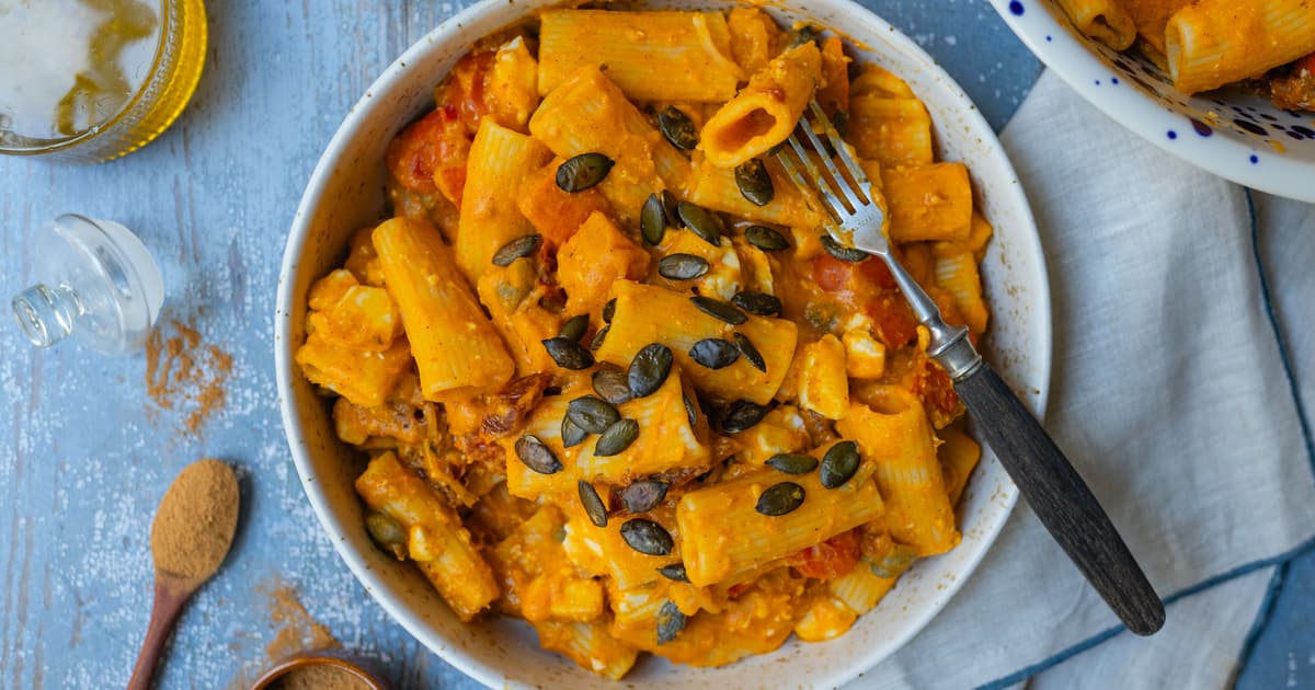 Vegan Pumpkin Pasta with Tomato & Feta | Recipe | Vegan | Zucker&Jagdwurst