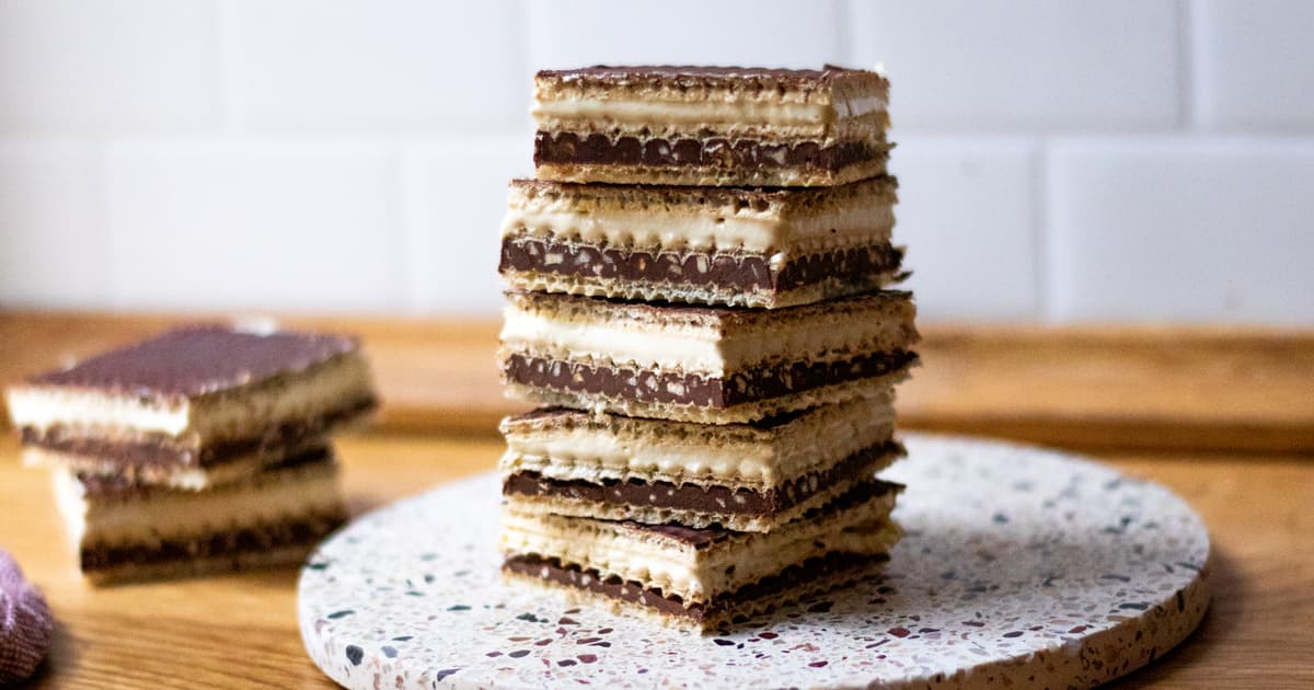 Vegan Milk-Hazelnut-Slice (Knoppers) | Recipe | Zucker&Jagdwurst
