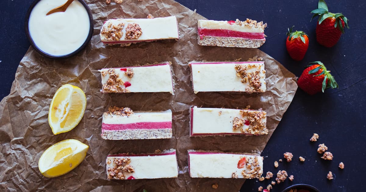 Vegan Frozen Strawberry Bars | Vegan Recipe | Summer | Zucker&Jagdwurst