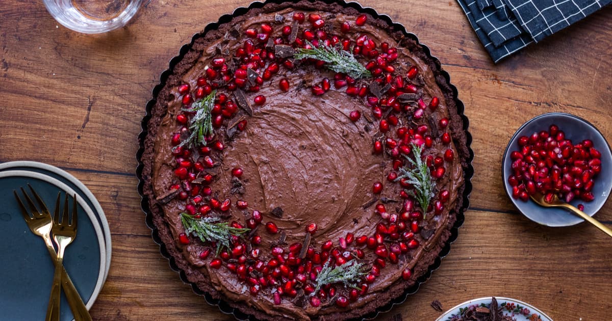 Vegan Chocolate Pomegranate Tart | Recipe | Simple | Zucker&Jagdwurst