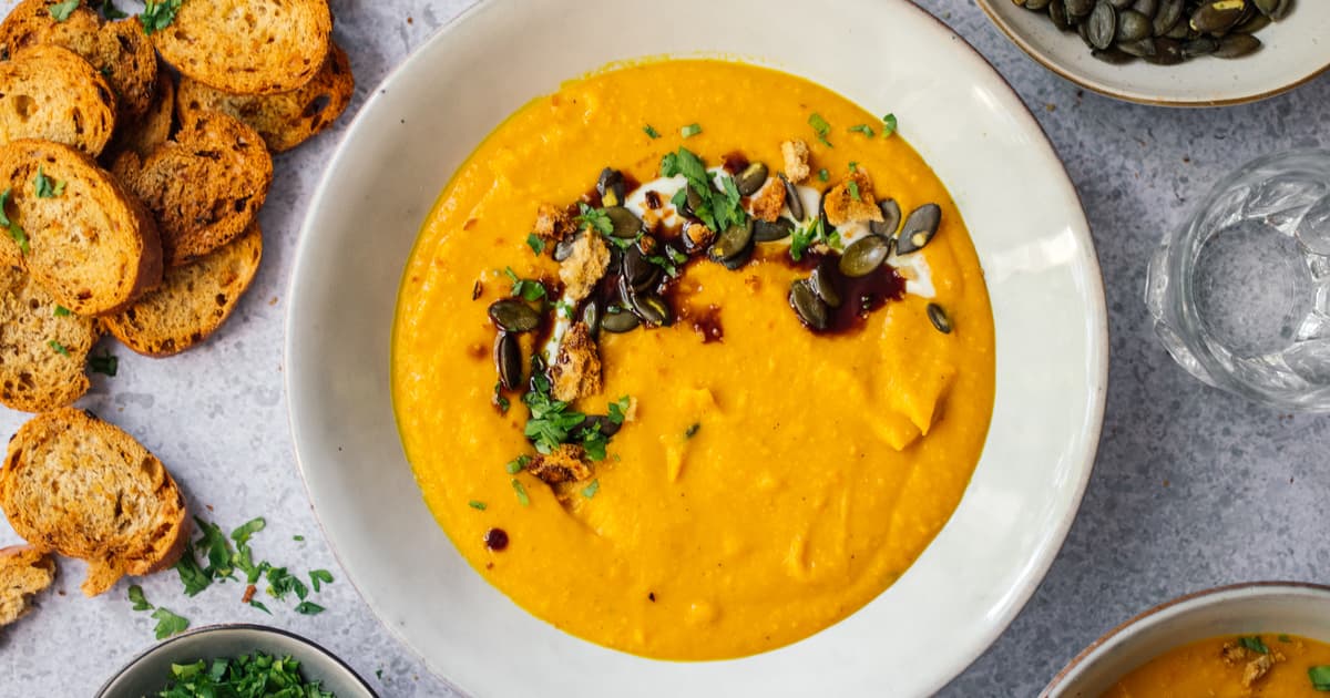 Vegan Pumpkin Soup with Turmeric | Simple Recipe | Zucker&Jagdwurst