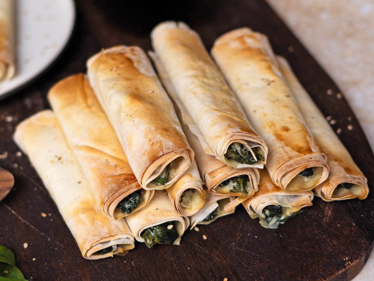 cigarette borek Turkish Rolled Pastry with Spinach (Cigarette Borek) Turkish Cheese Roll Pastry AKA