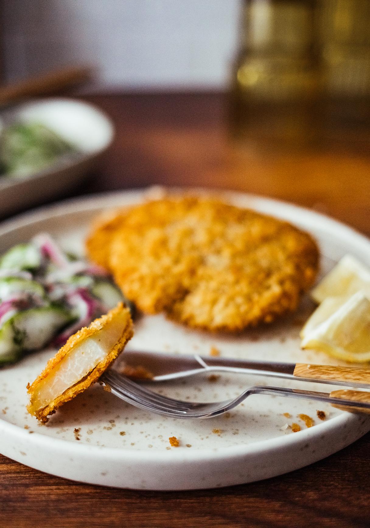 Kohlrabi „Schnitzel“ with Cucumber Salad