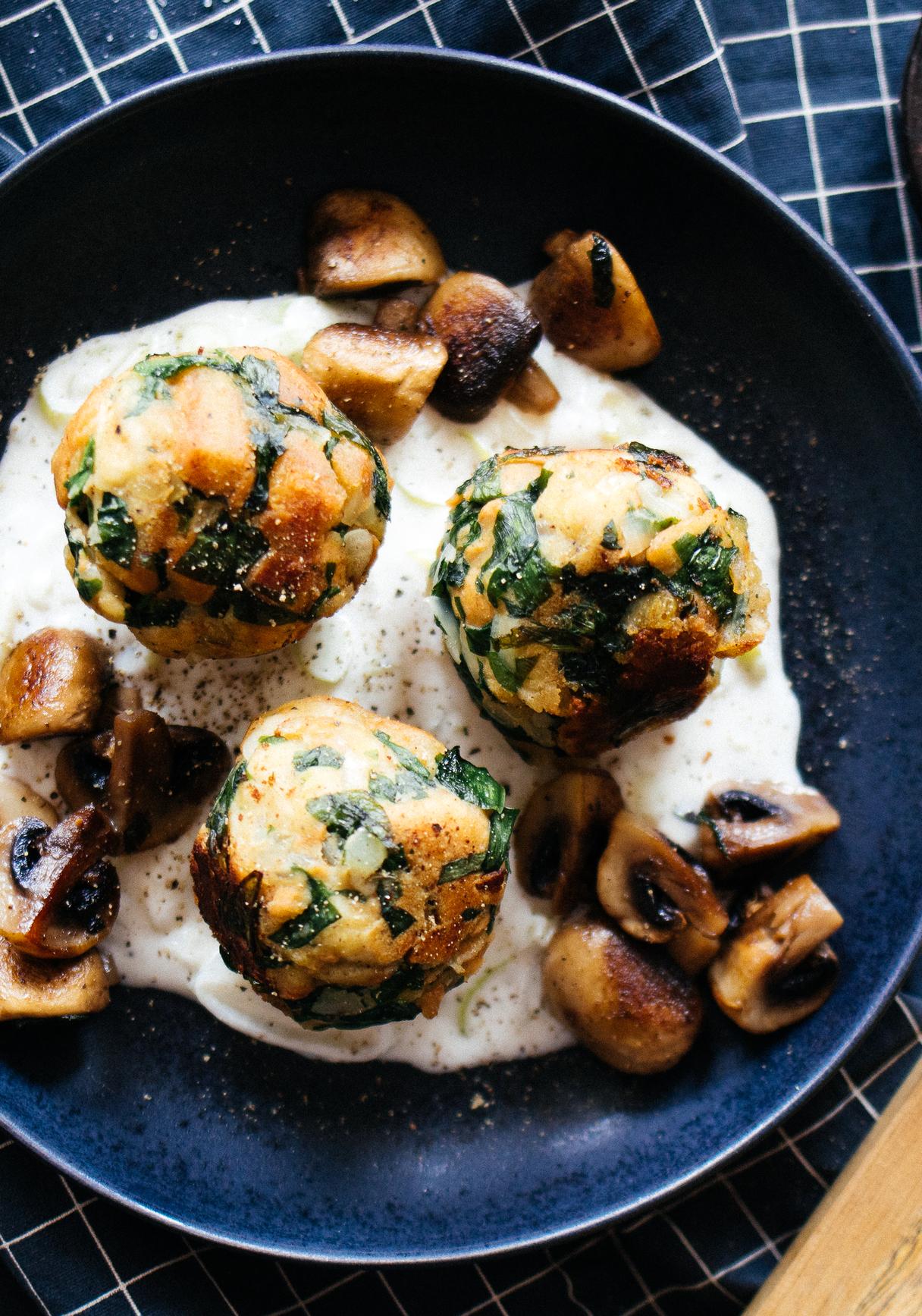 Vegan Wild Garlic Bread Dumplings with Creamy Leek Sauce