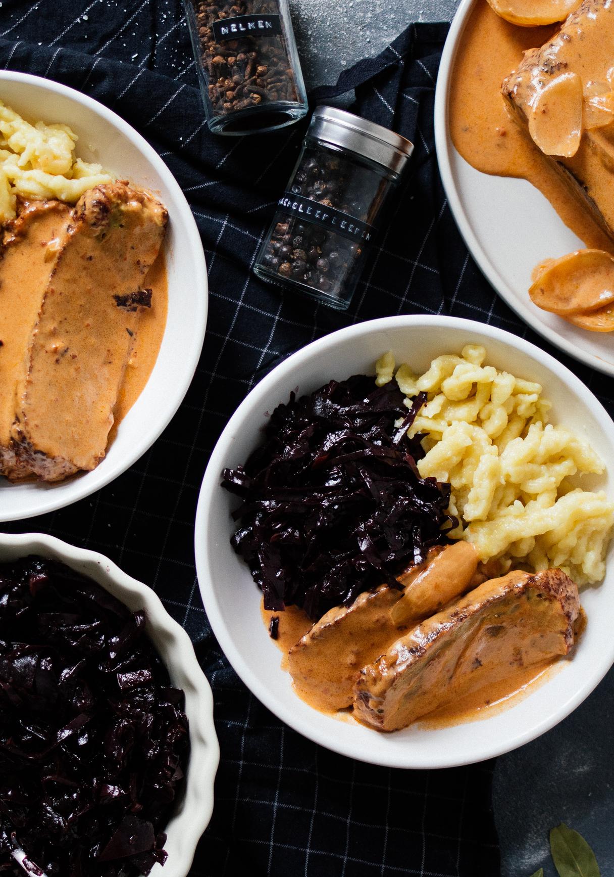 Veganer Sauerbraten mit Spätzle & Rotkraut
