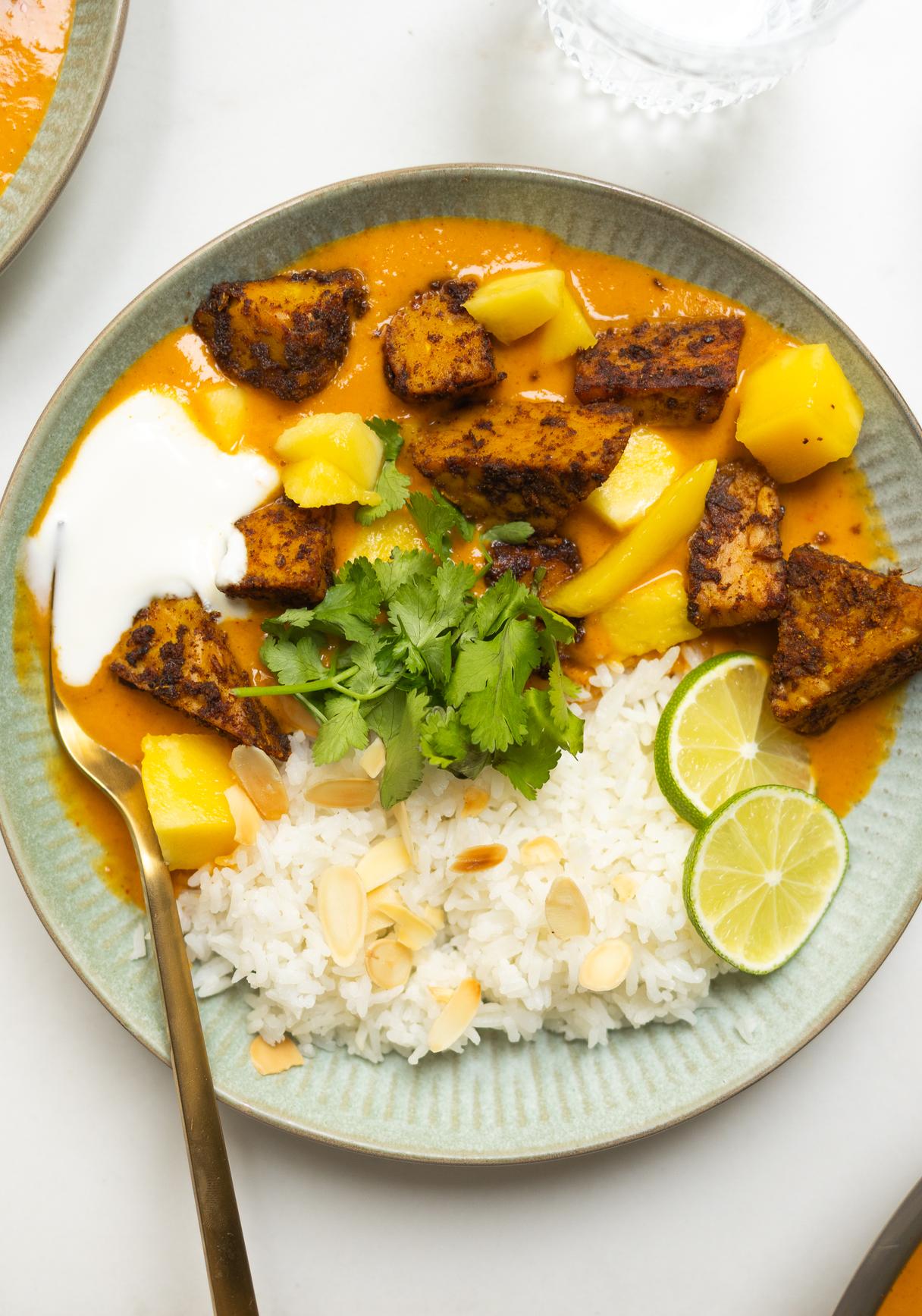Vegan Mango Curry with Tempeh