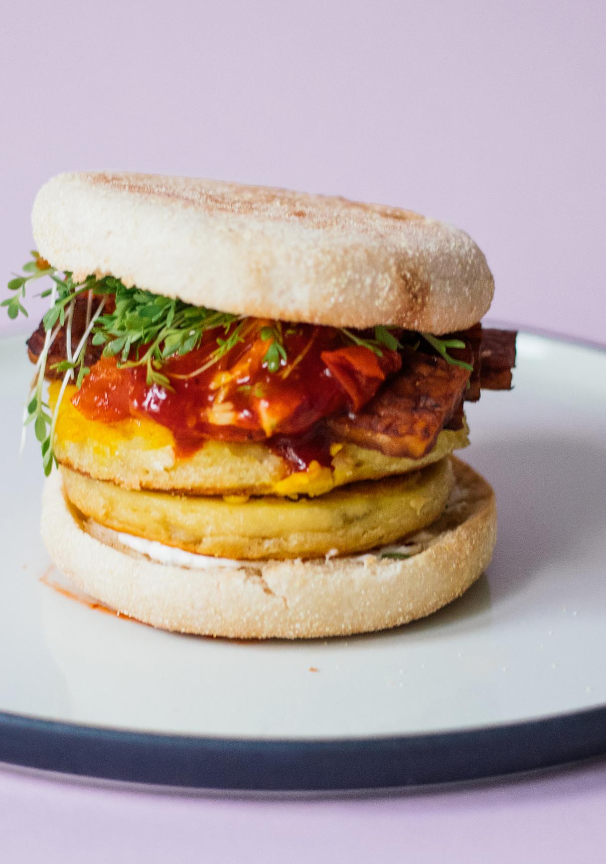 Veganes Breakfast Sandwich