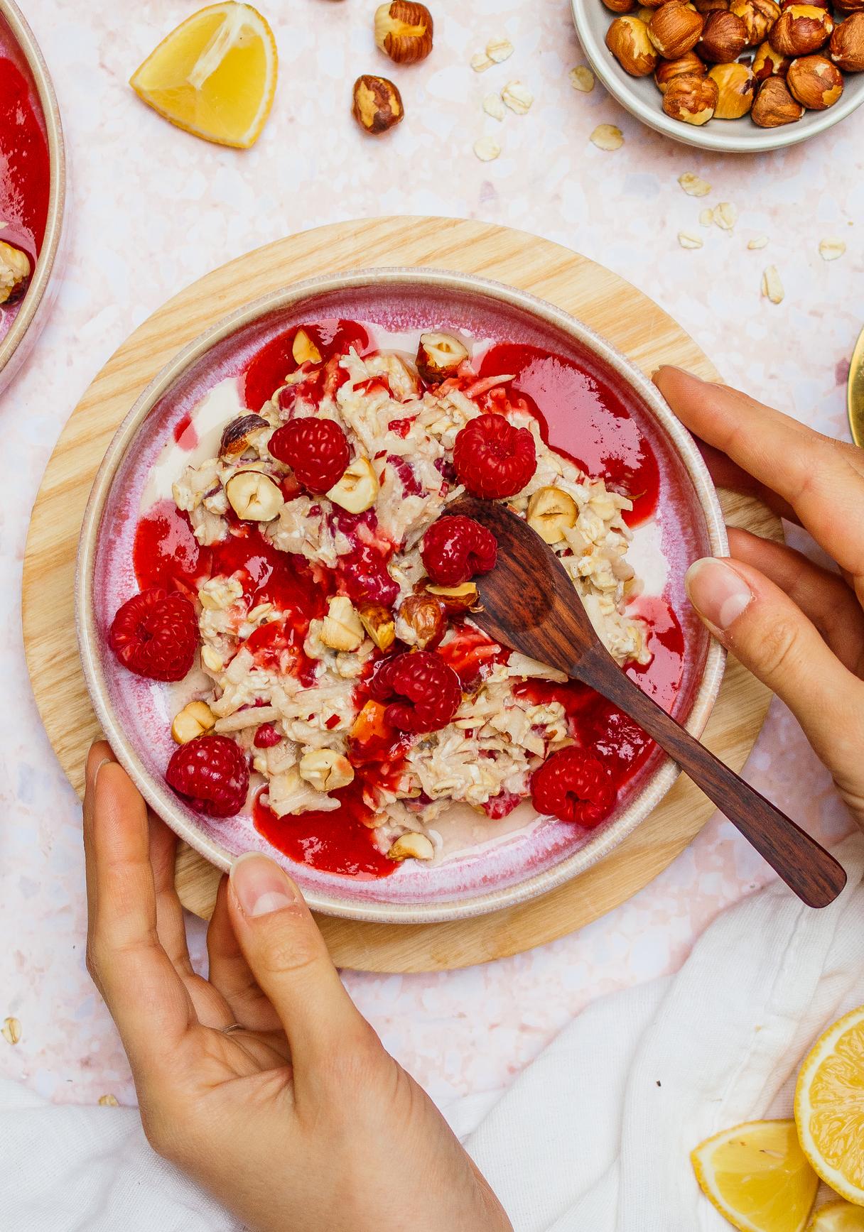 Veganes Birchermüsli mit Vanille & Beeren
