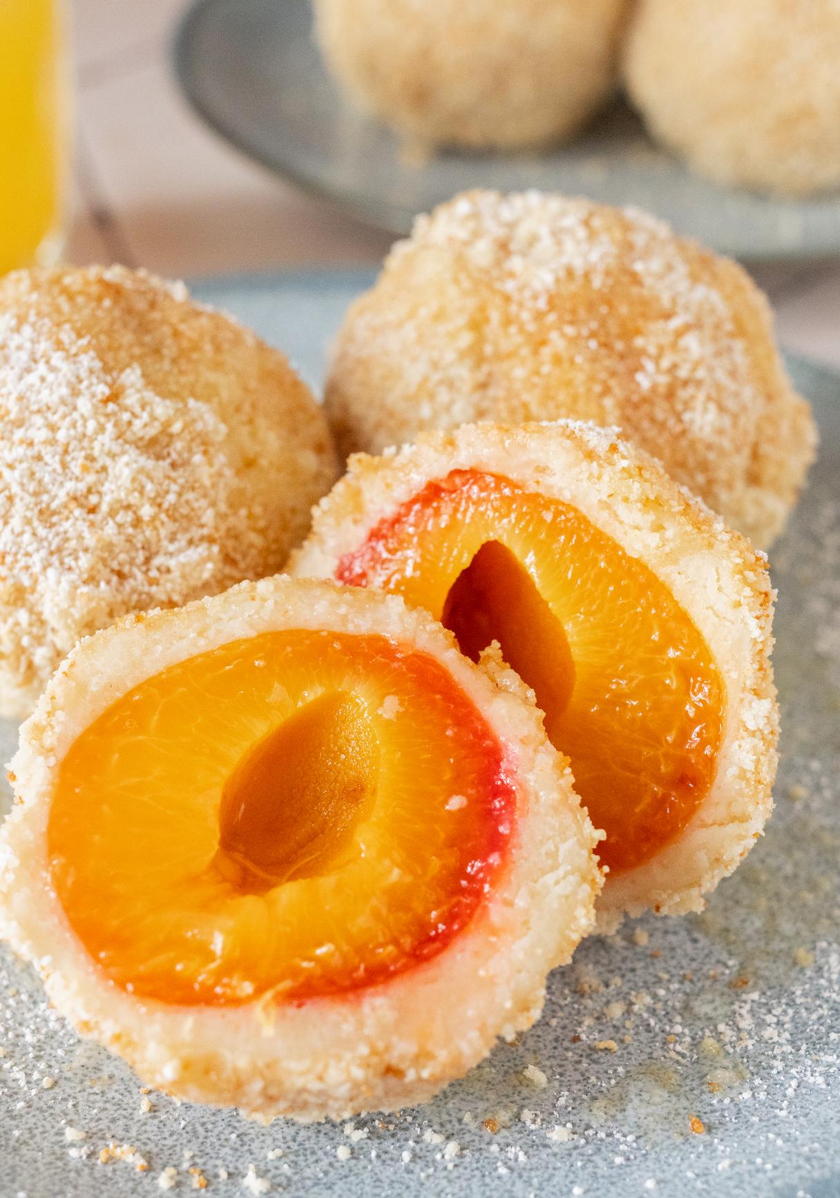Vegan Marillenknödel (Apricot Dumplings)