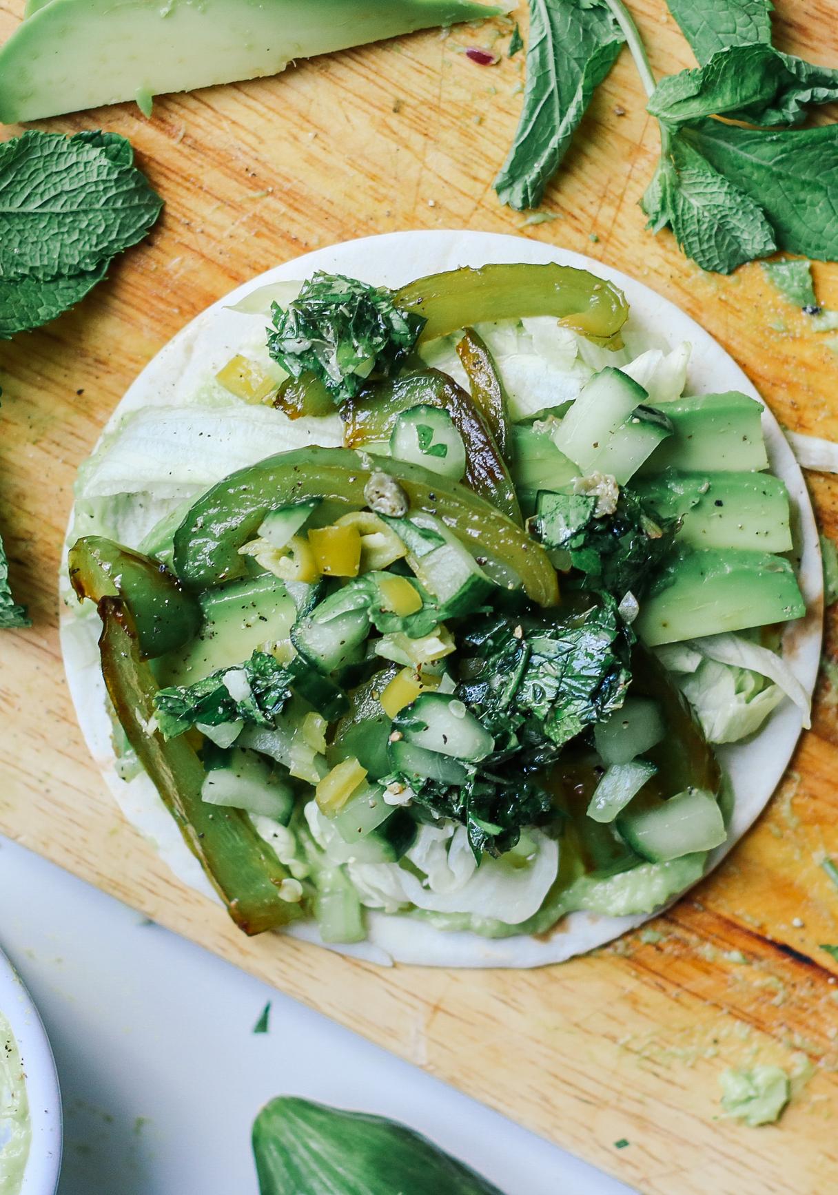 Veganer All Green Taco mit Salsa Verde