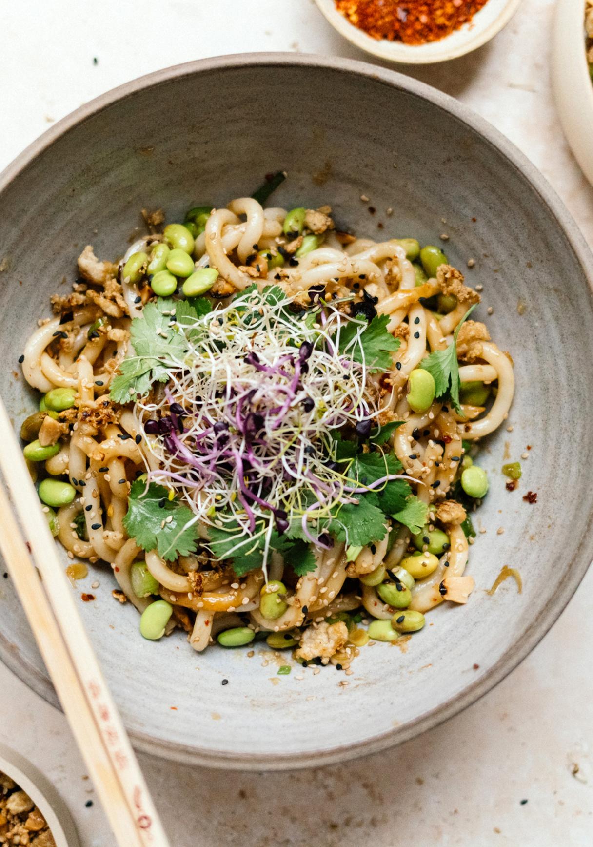 Hot Oil Udon Noodles with Crispy Crumbled Tofu