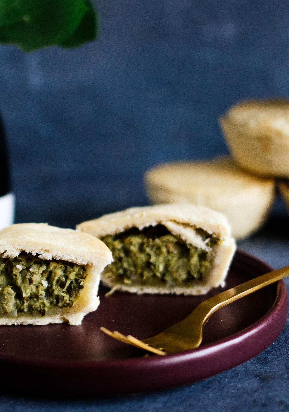 Vegane Mini-Pies mit Artischocke & Spinat