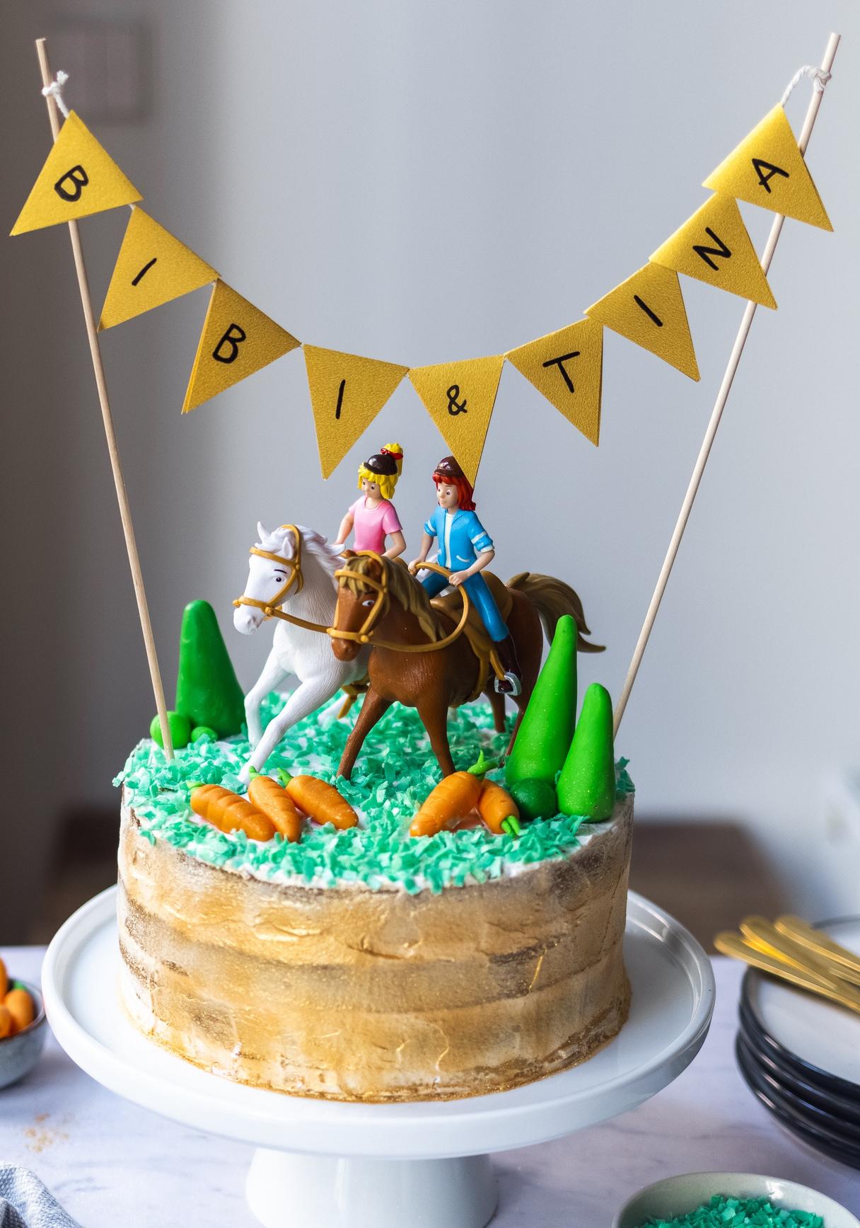 Vegane Bibi & Tina Torte (Haselnusstorte mit Kirschen und Schokoquark)