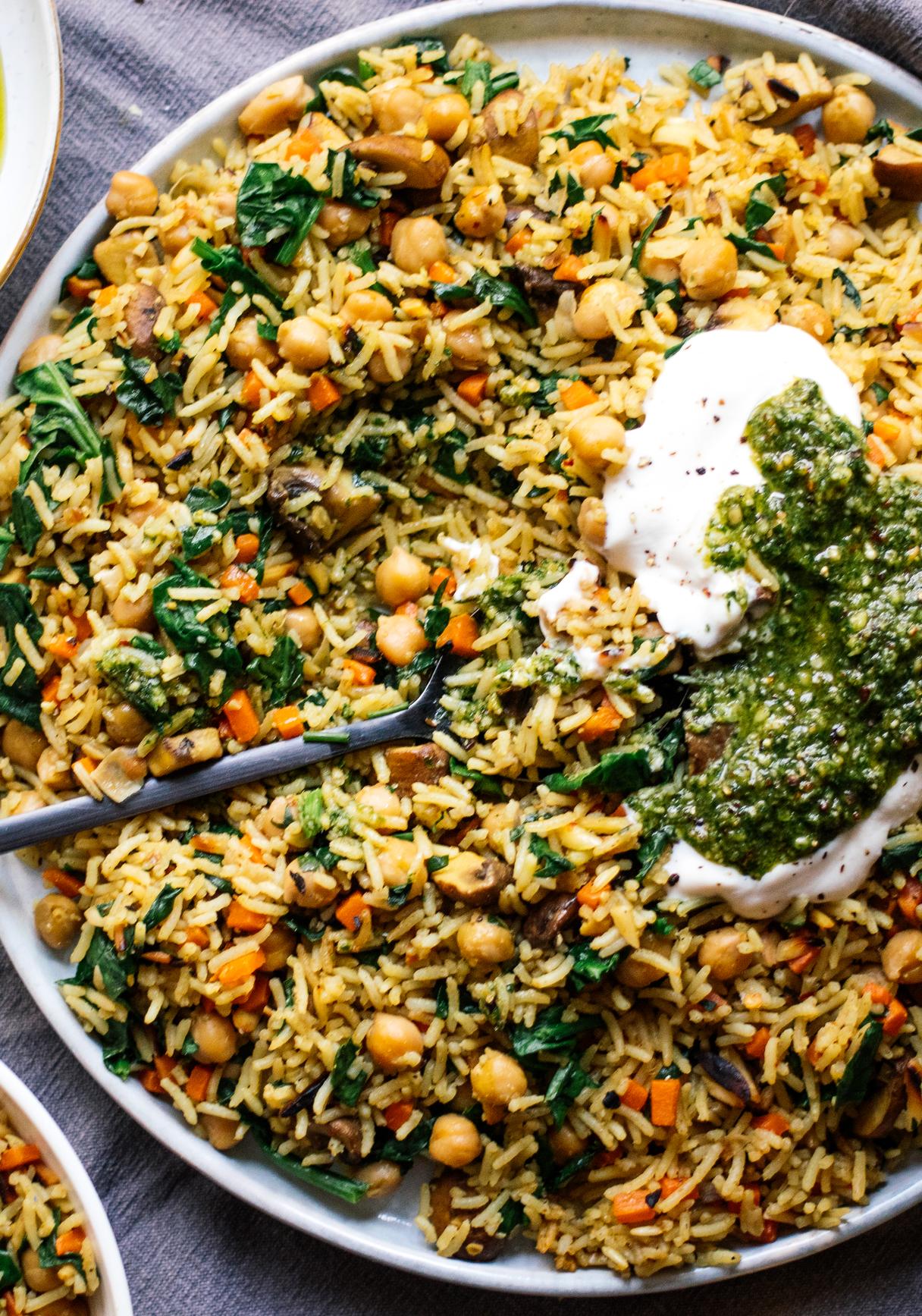 Veganes Pilaw mit Kichererbsen und Pilzen