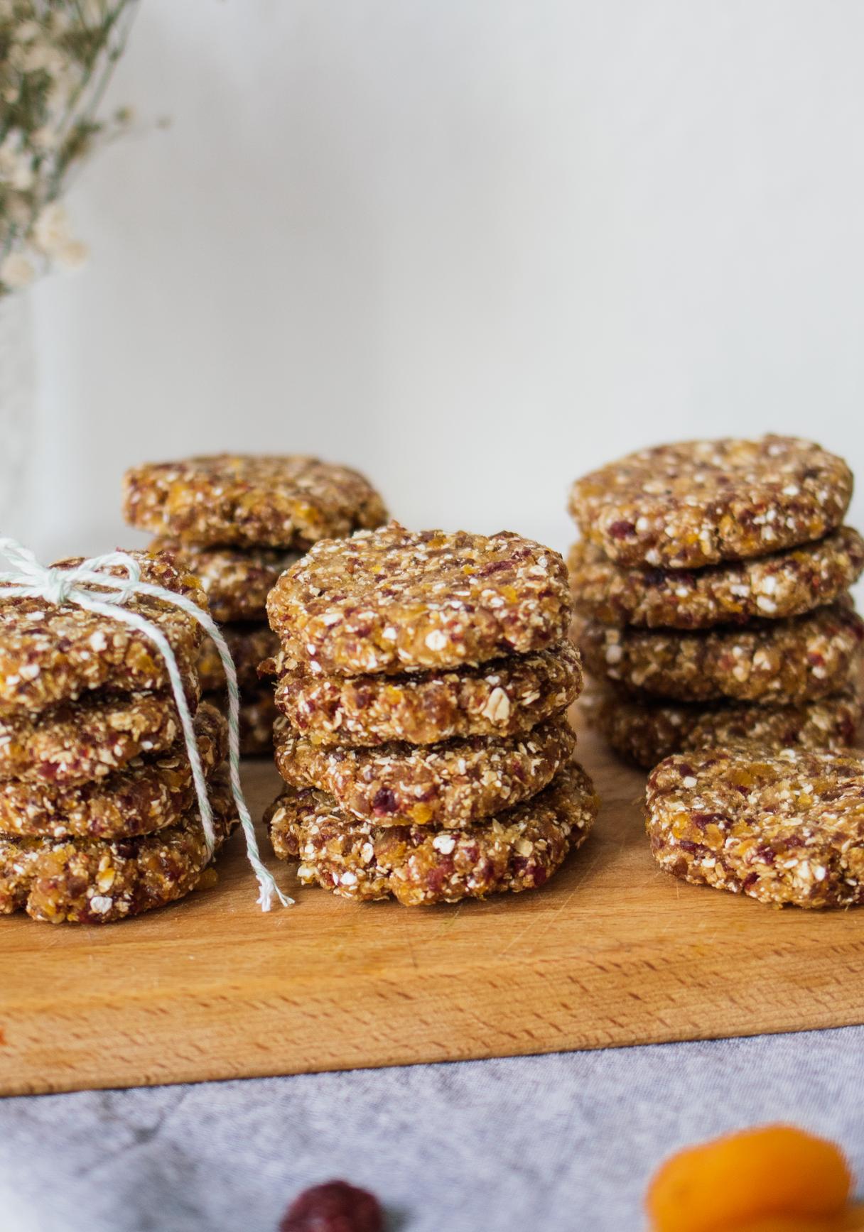 Zuckerfreie No-Bake-Kekse mit Trockenfrüchten