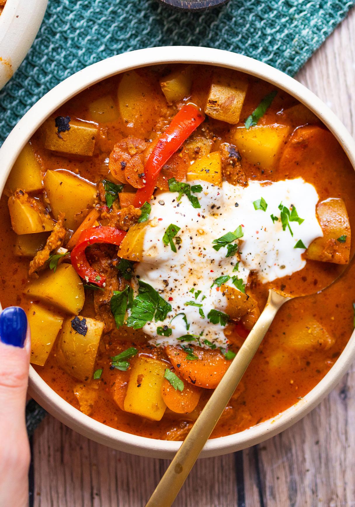 Vegane Gulaschsuppe