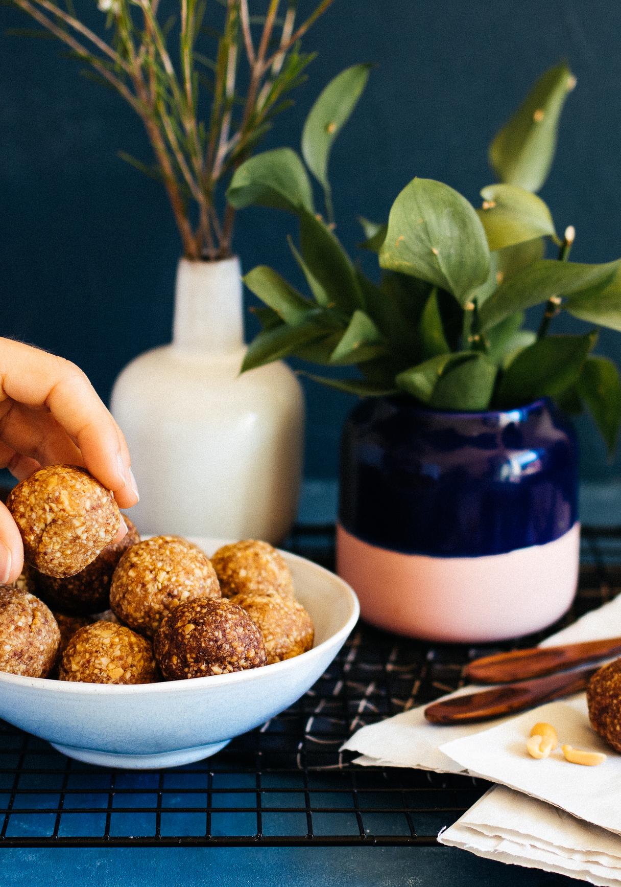 Vegane Snickers Energy Balls