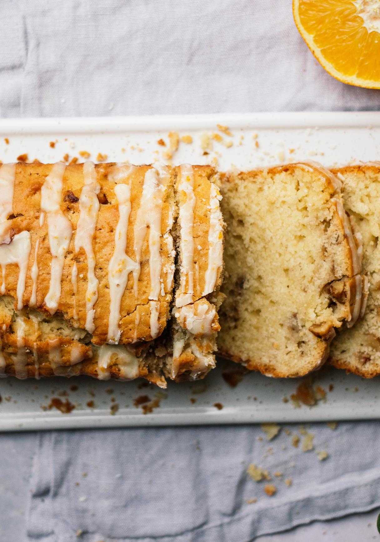 Veganer Orangen-Olivenöl-Kuchen mit Walnüssen
