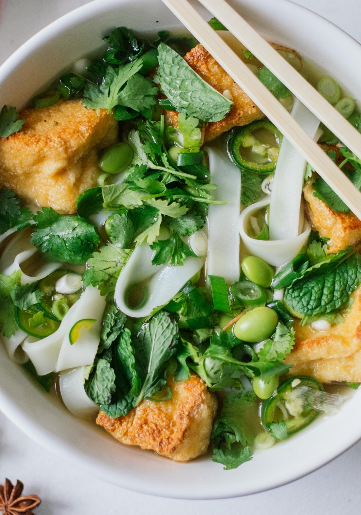 Vegane Reisnudelsuppe (Pho)