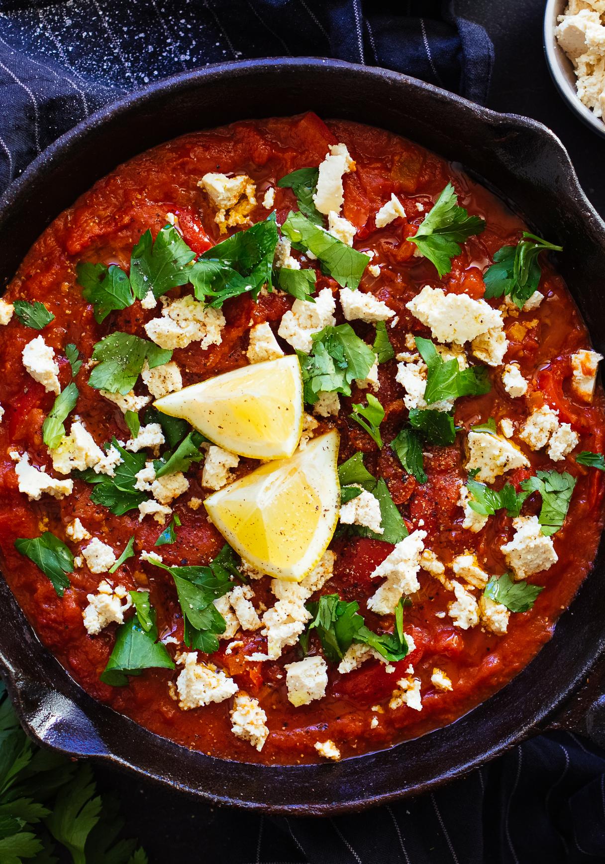 Veganes Shakshuka mit Feto