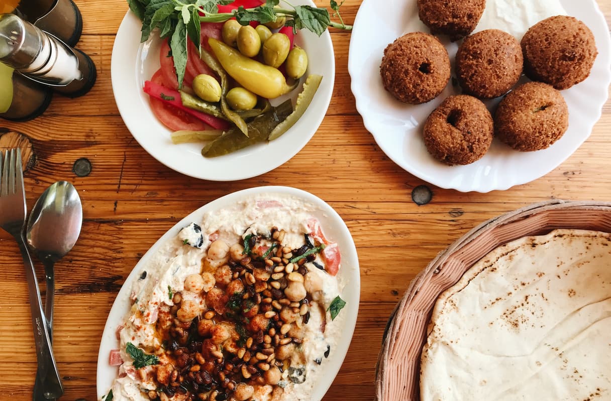 Our favorite 10 Falafel & Humus Spots in Berilin