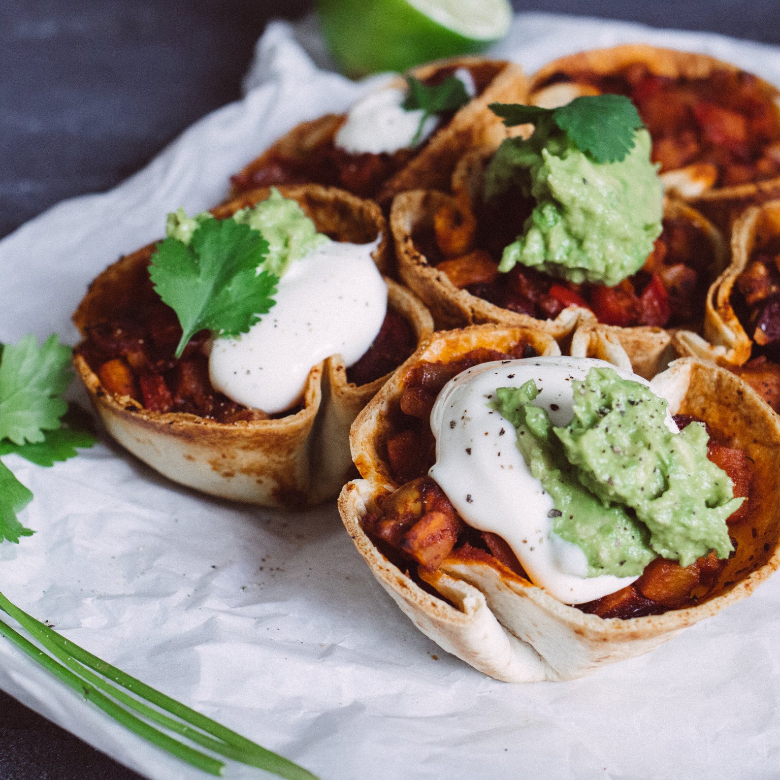 Taco cups with chili con sweet potato