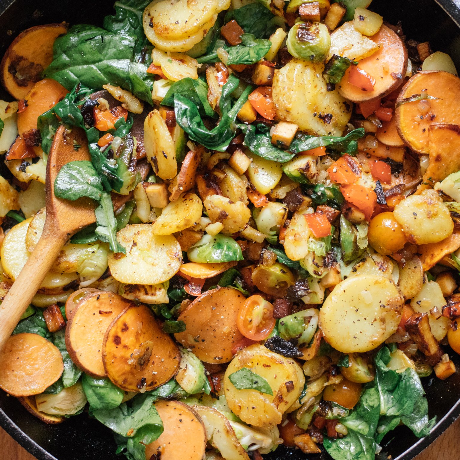 Vegan Pan-Fried Potatoes with Vegetables