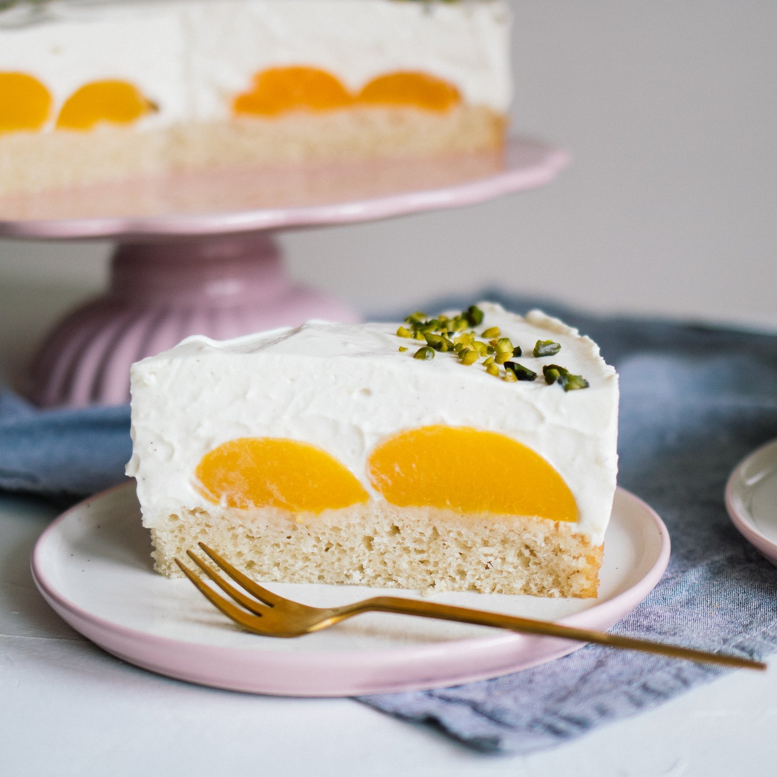 Vegane Pfirsichtorte mit Schmandcreme