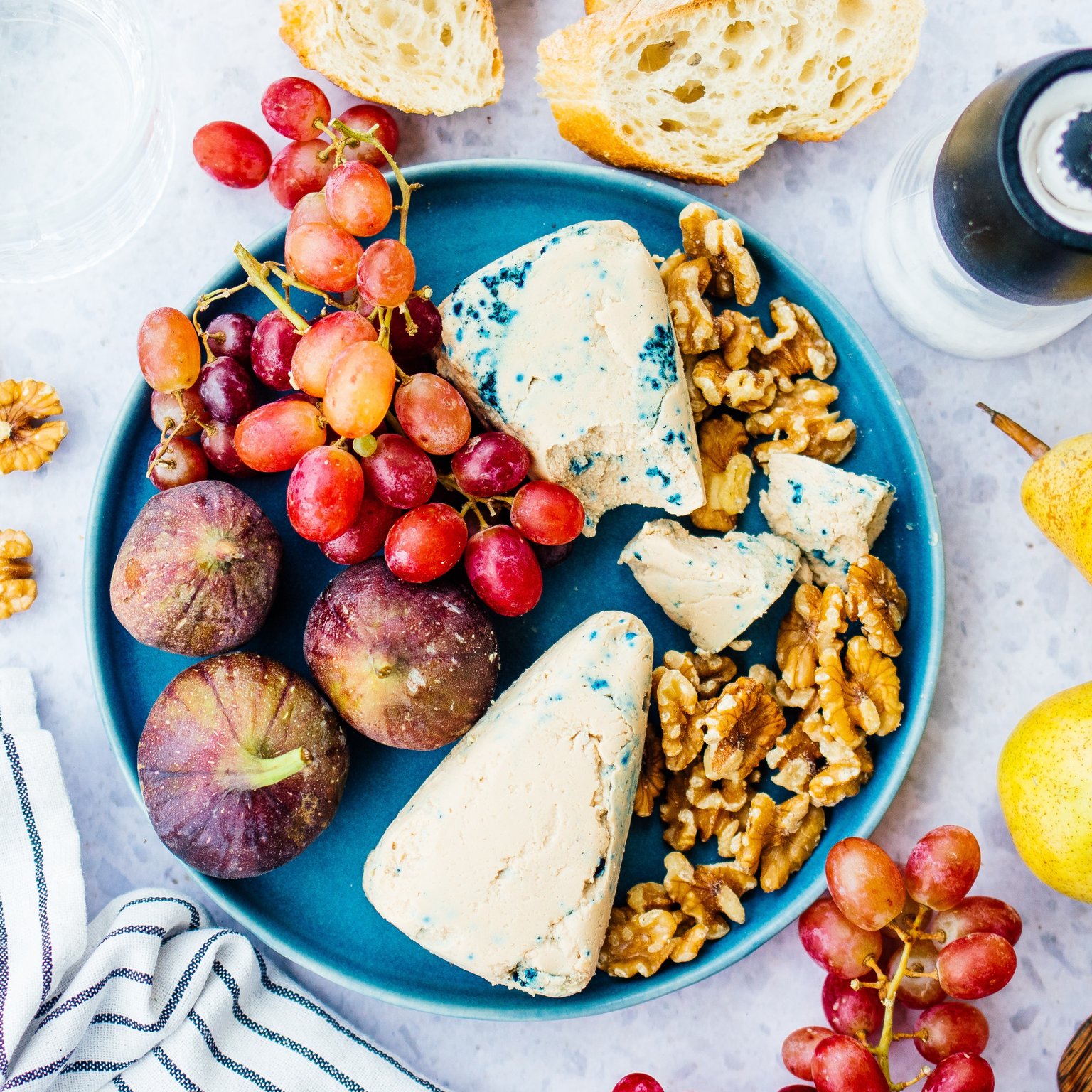 Vegan Gorgonzola (Blue Cheese)