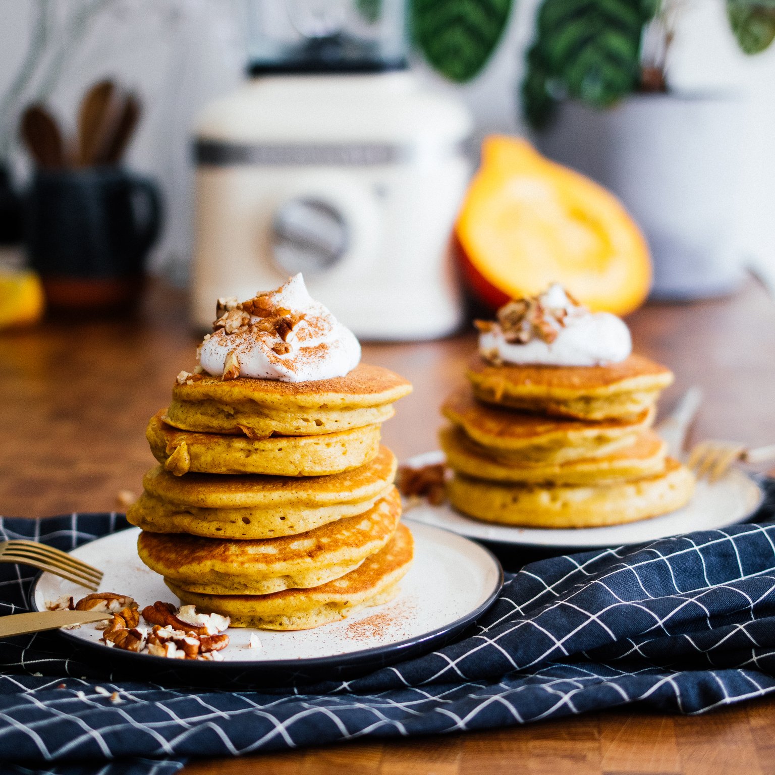 Vegan Pumpkin Spice Pancakes