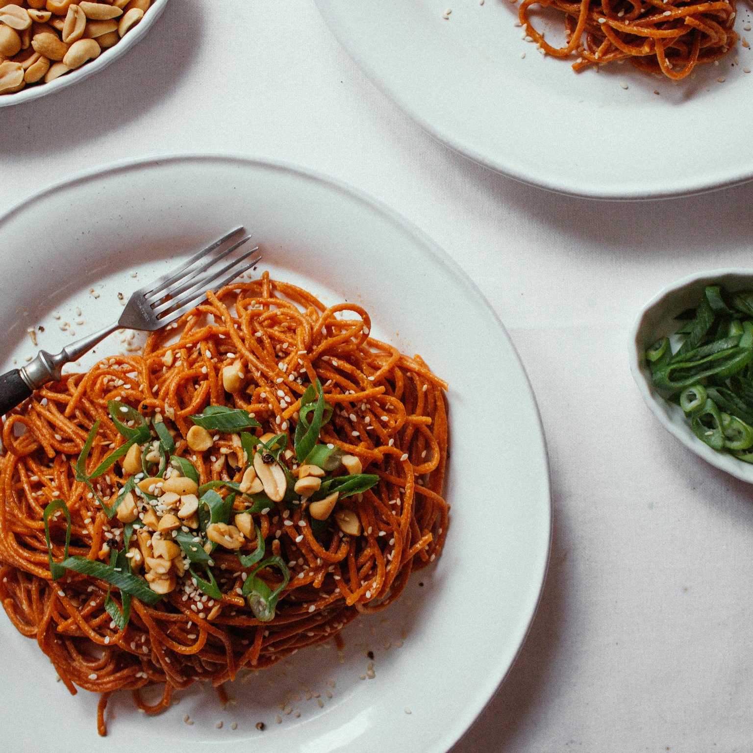 Schnelle Chili-Sesam-Spaghetti