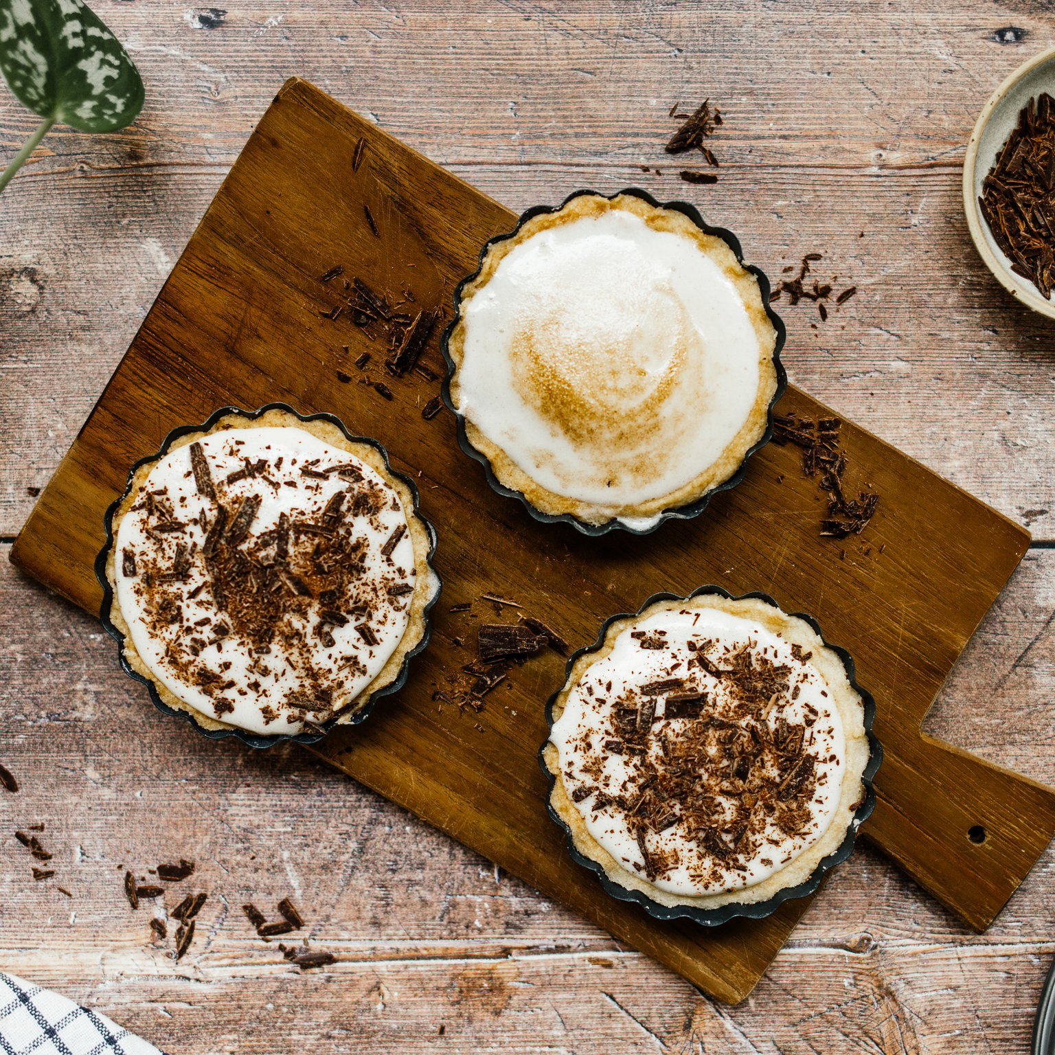 Vegan Filled Tartelettes with Fluffy Marshmallow Cream