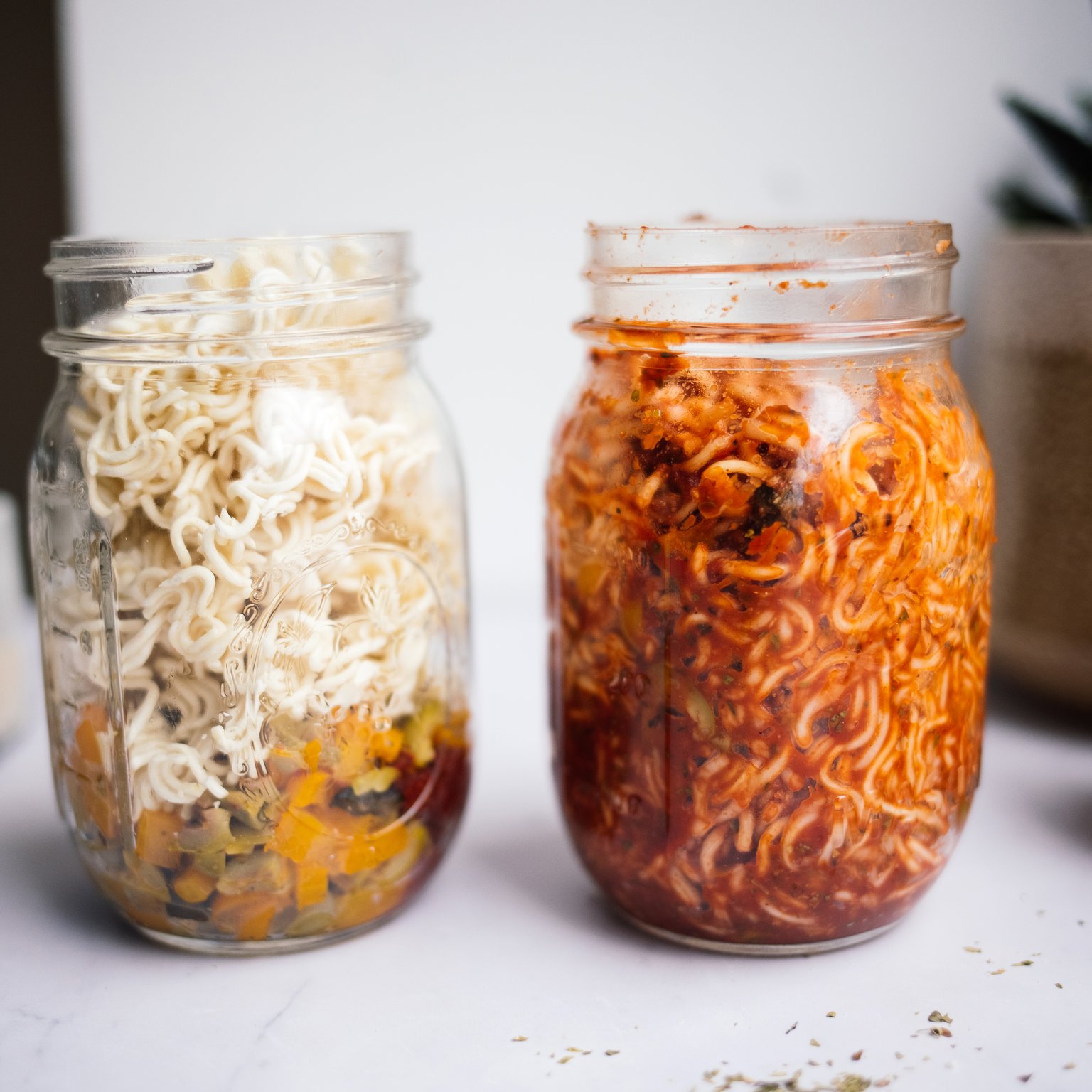 Vegan Instant Pasta with Tomato Sauce