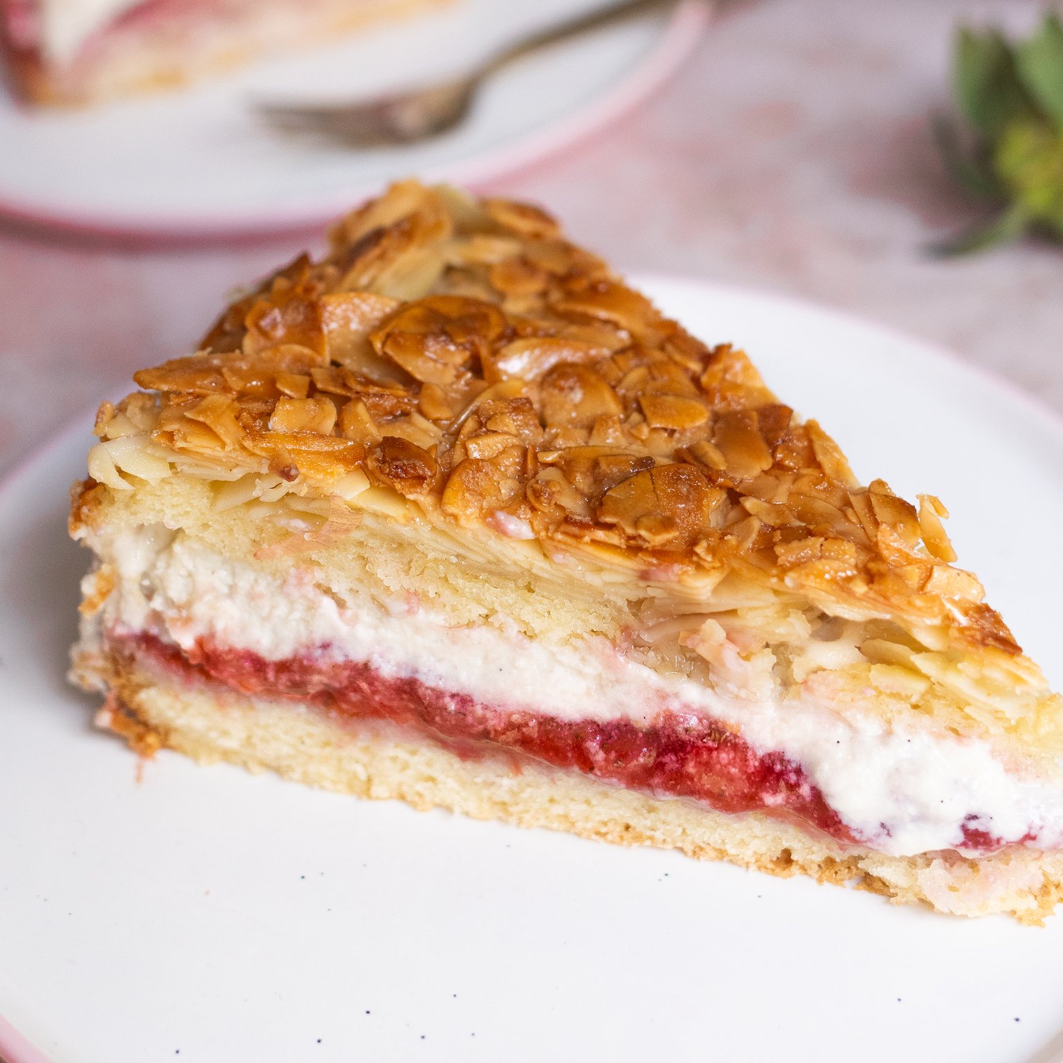 Vegan Bienenstich Cheesecake with Rhubarb-Strawberry Compote