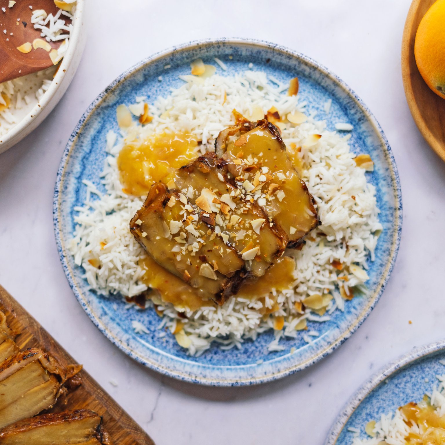 Vegane Ente mit Orangensoße und Mandelreis